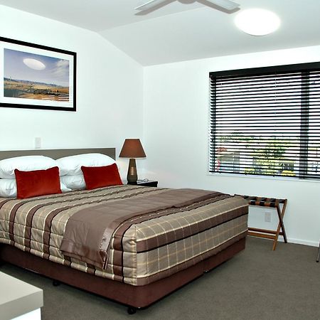 Craythornes Halswell Hotel Christchurch Bagian luar foto