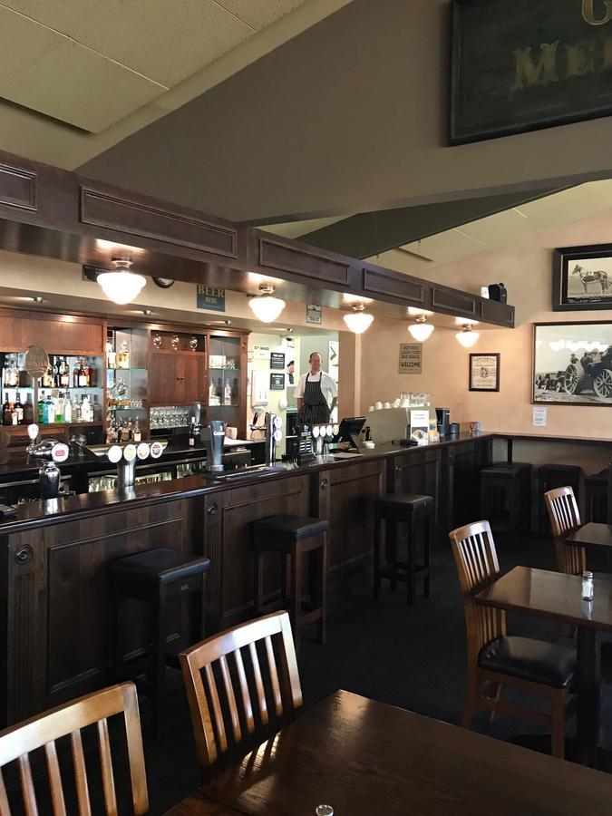 Craythornes Halswell Hotel Christchurch Bagian luar foto