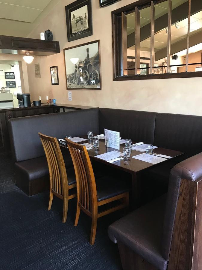 Craythornes Halswell Hotel Christchurch Bagian luar foto